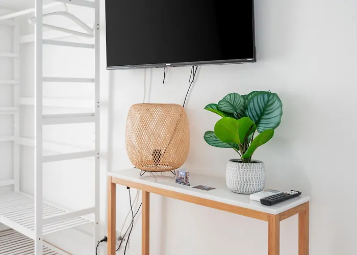 Carnot House Downtown