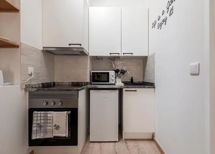 Carnot House Downtown