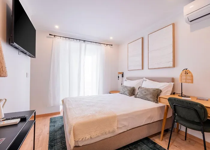 Carnot House Downtown